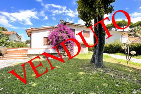 Villa In Vendita A Pietrasanta