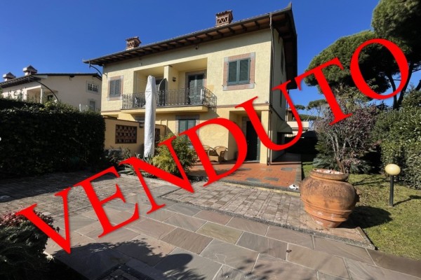 Villa Bifamiliare