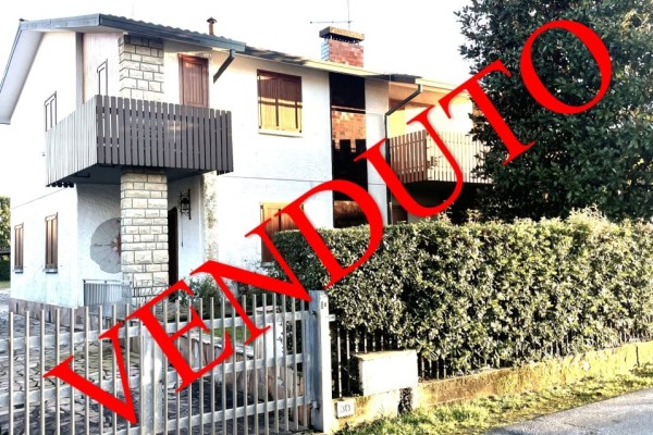 Villa Bifamiliare