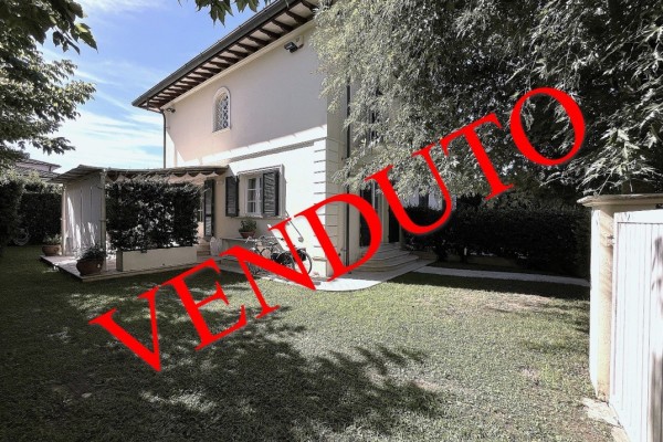Villa Bifamiliare
