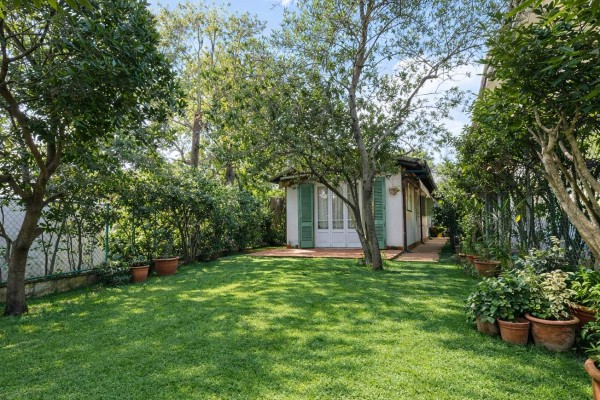 Casa Indipendente In Vendita A