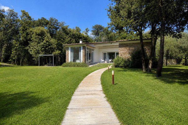 Villa In Vendita A Pietrasanta
