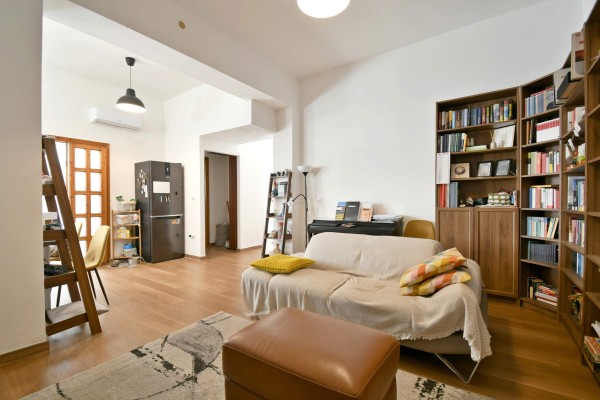 Casa Semi Indipendente In Vend