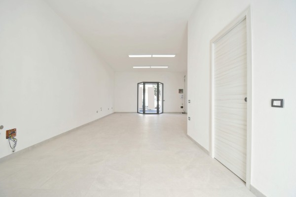 Locale Commerciale