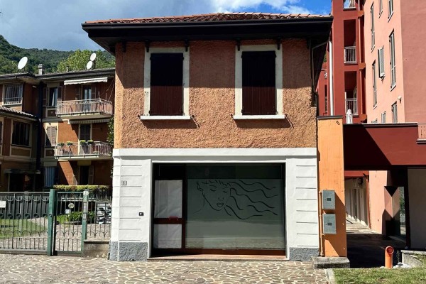 Casa Indipendente In Vendita A