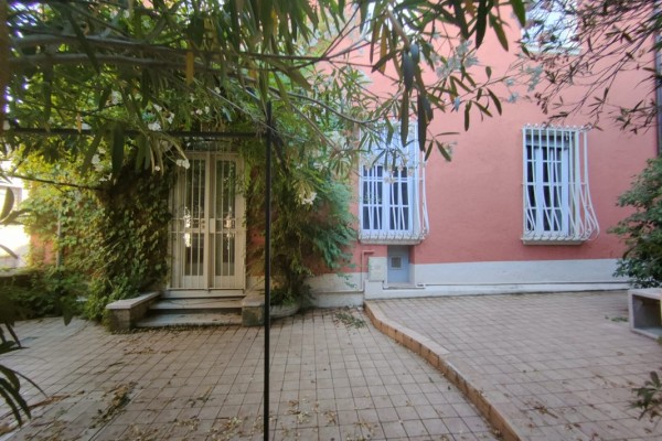 Villa Singola In Vendita A Bre