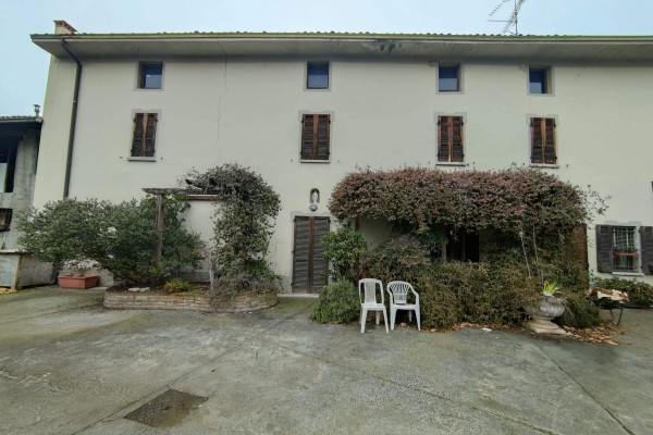 Rustico In Vendita A Montichia