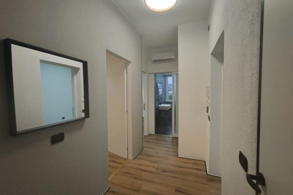 Appartamento In Vendita A Cast