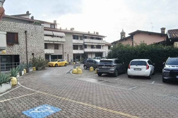 Negozio In Vendita A Padenghe 
