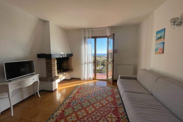 Villa Bifamiliare In Affitto A