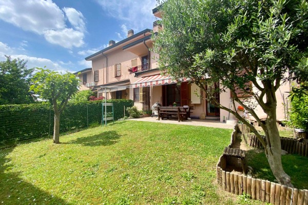 Villetta a Schiera