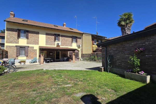 Villetta a Schiera