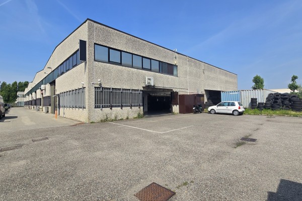 Attività Commerciale In Vendi