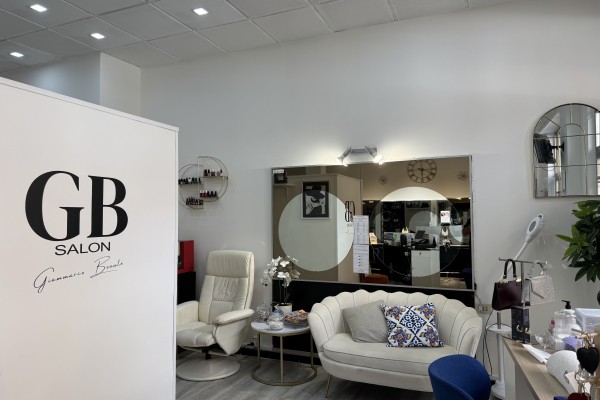 Attività Commerciale In Vendi