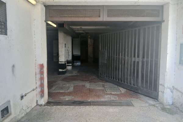 Posto Auto In Vendita A Roma