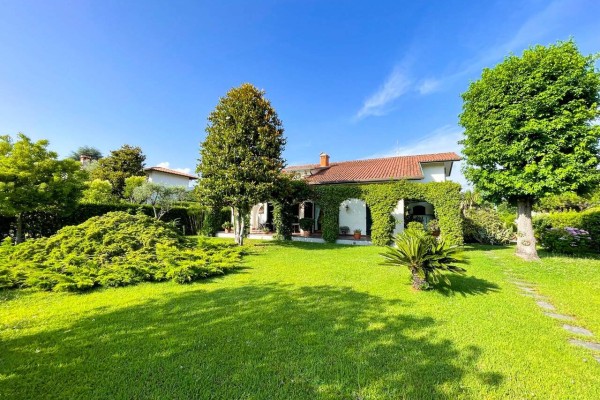 Villa Singola In Vendita A For