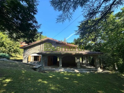 Villa in Vendita a Fanano 0 