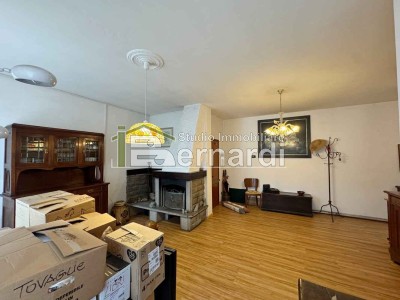 Ampio appartamento a cinque mi...