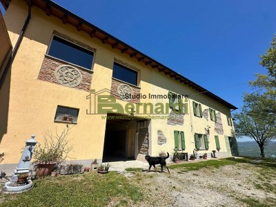 Villa in Vendita a Fanano 1 
