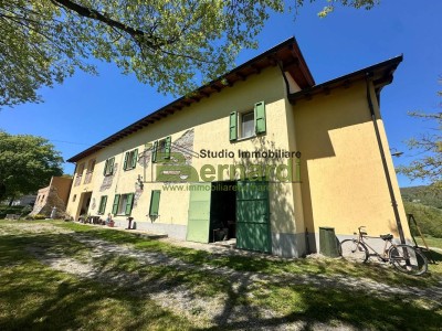 Villa in Vendita a Fanano 0 