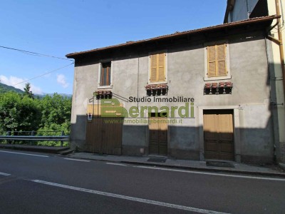 Ampia abitazione con garage e ...
