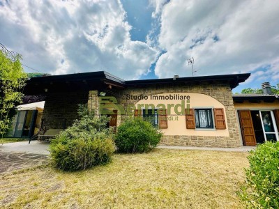 Villa in Vendita a Fanano 1 