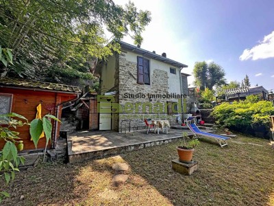 Piccola abitazione in sasso co...