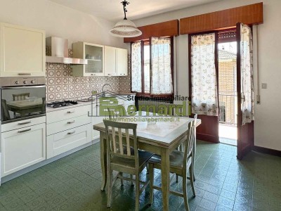 Appartamento con balcone panor...