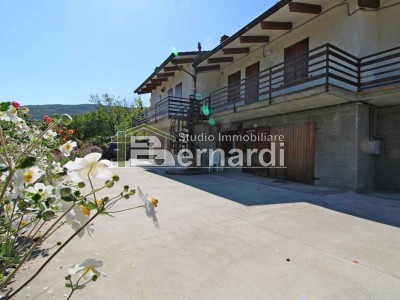 Appartamento al piano terra co...