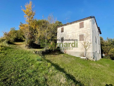 Abitazione indipendente con am...