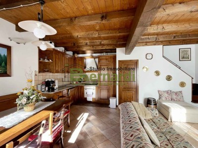 Villa Bifamiliare in Vendita a Montecreto 0 