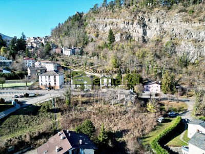 Ampio terreno edificabile vici...