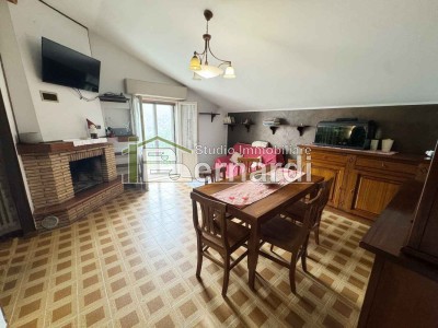 Comodo appartamento con posto ...