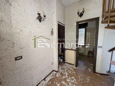 Rustico in Vendita a Montecreto 1 