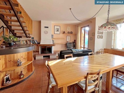 Villetta a schiera con giardin...