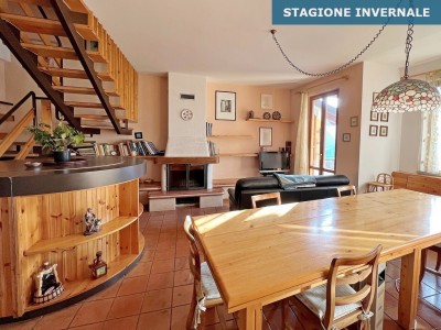 Villetta a schiera con giardin...