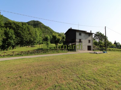 Casa Indipendente in Estivo a Fanano 0 