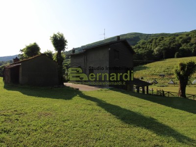 Casa Indipendente in Estivo a Fanano 2 