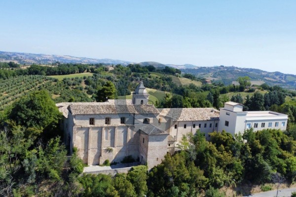 Estate For Sale In Fermo