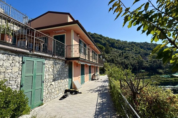 Villa Bifamiliare