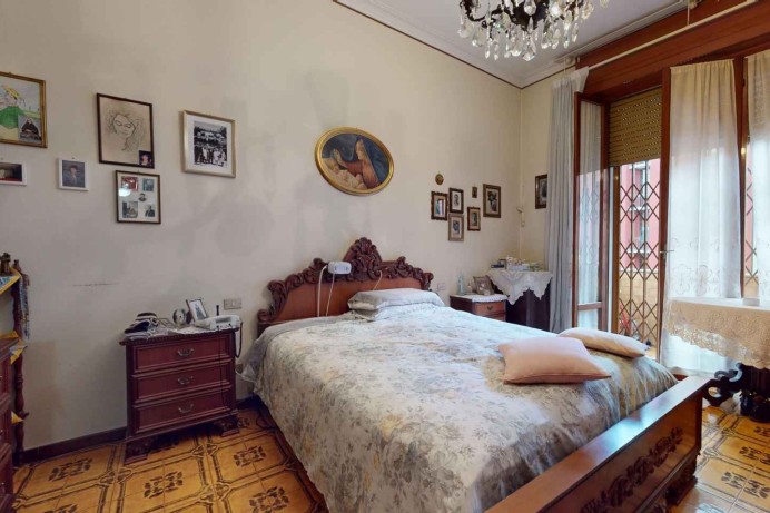 TRILOCALE ADIACENTE ALLA MM...
