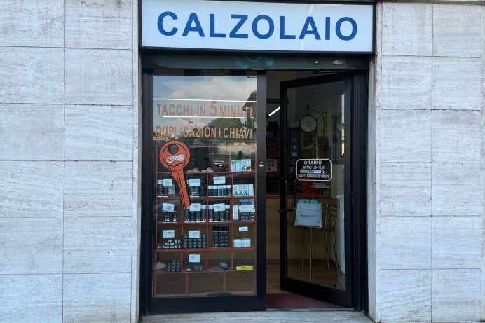 Negozio in Vendita a Milano 2 