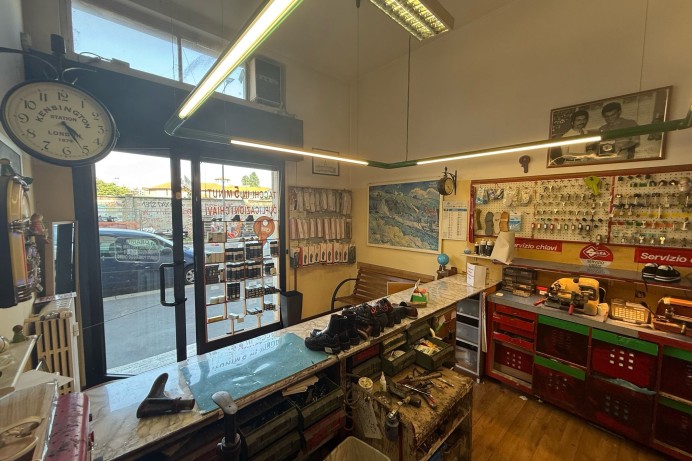 Negozio in Vendita a Milano 3 