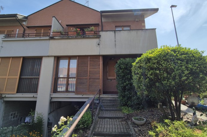 Villa in Vendita a Segrate 40 