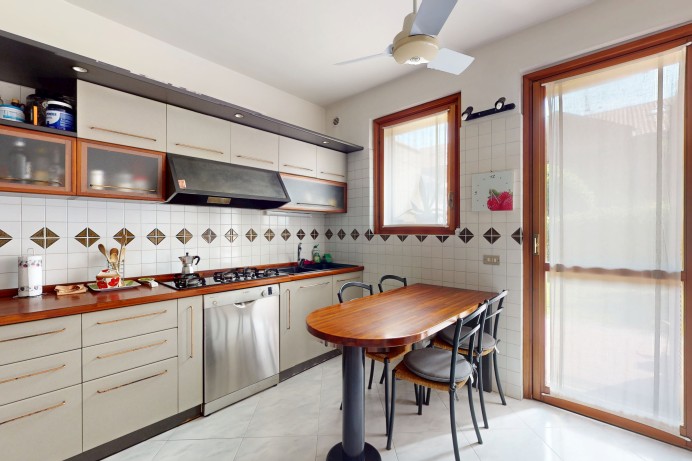 Villa in Vendita a Segrate 5 