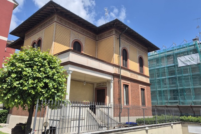 VILLA INDIPENDENTE CON AMPI...