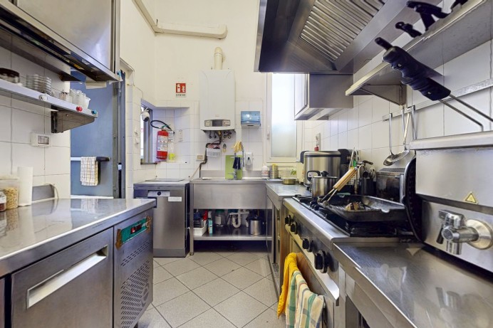 Locale Commerciale in Vendita a Milano 9 