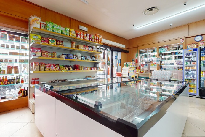 Negozio in Vendita a Milano 7 