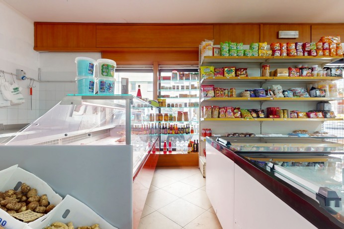 Negozio in Vendita a Milano 5 