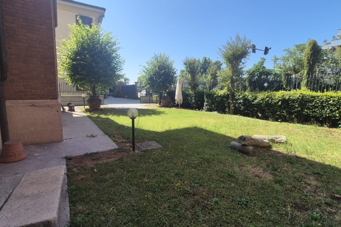 Villa in Vendita a San Giuliano Milanese 41 